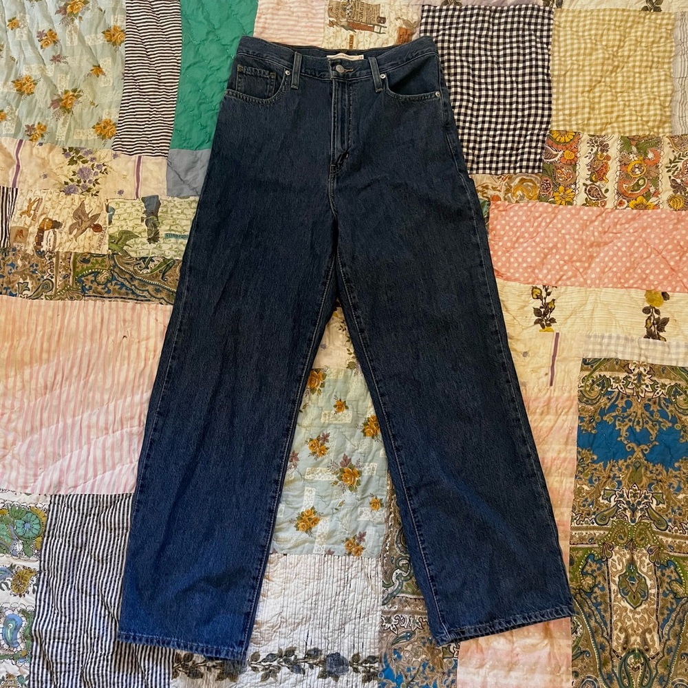 High Waisted Straight Leg Levi’s